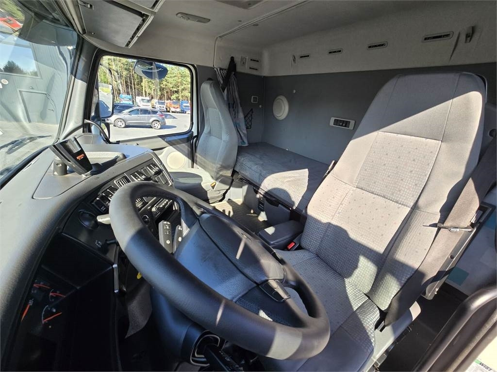 Volvo Disab Centurion vacuum suction loader - Xe tải chân không: hình 2 Volvo Disab Centurion vacuum suction loader - Xe tải chân không: hình 2
