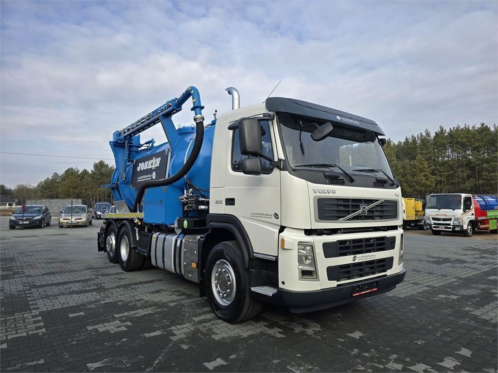 Volvo JOSKIN WUKO FOR CLEANING COMBI - Xe tải chân không: hình 2 Volvo JOSKIN WUKO FOR CLEANING COMBI - Xe tải chân không: hình 2