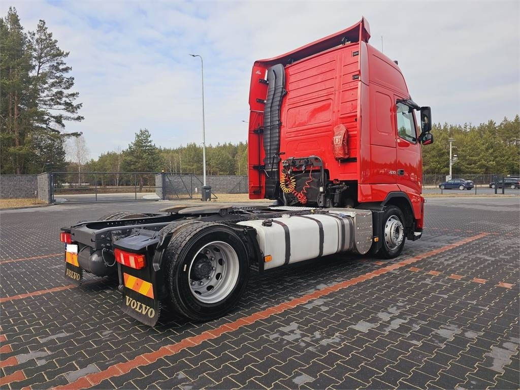 Volvo FH13 XXL NEW TIRES MANUAL 420 EURO 5 2011 - Xe đầu kéo: hình 5 Volvo FH13 XXL NEW TIRES MANUAL 420 EURO 5 2011 - Xe đầu kéo: hình 5