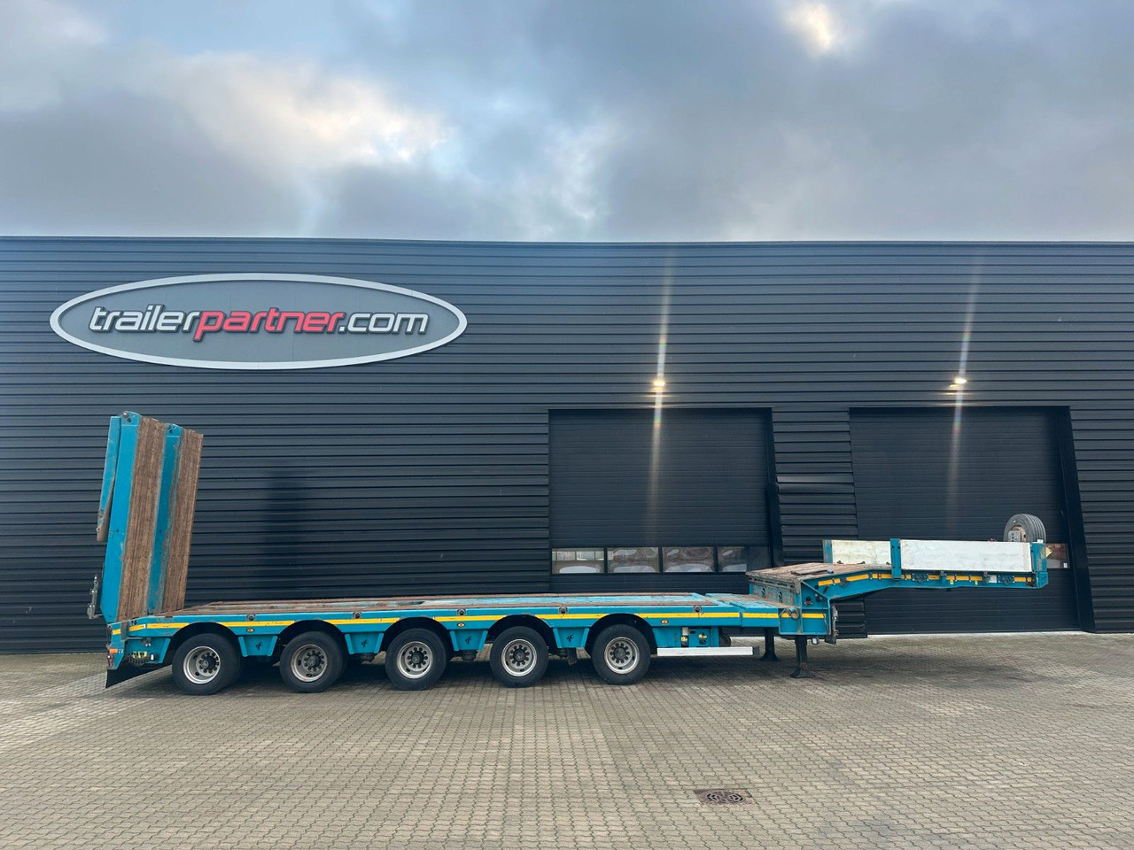 Faymonville 5 achs tieflader / Hydr. Verbreiterung HAUM-V - Sơ mi rơ moóc thùng thấp: hình 1 Faymonville 5 achs tieflader / Hydr. Verbreiterung HAUM-V - Sơ mi rơ moóc thùng thấp: hình 1