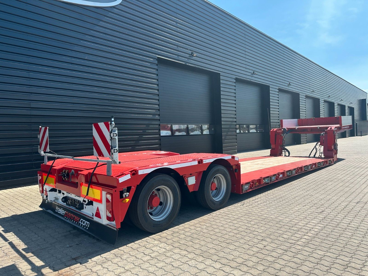 Faymonville Megamax 2 achs tiefbett / Neu Lackiert Faymonville Megamax 2 achs tiefbett / Neu Lackiert - Sơ mi rơ moóc thùng thấp: hình 2 Faymonville Megamax 2 achs tiefbett / Neu Lackiert Faymonville Megamax 2 achs tiefbett / Neu Lackiert - Sơ mi rơ moóc thùng thấp: hình 2