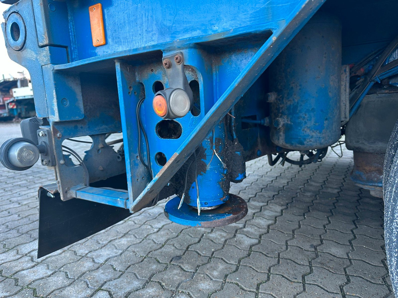 Goldhofer 4 achs tieflader / rampen / 4 x zwangsgelenkt - Sơ mi rơ moóc thùng thấp: hình 3 Goldhofer 4 achs tieflader / rampen / 4 x zwangsgelenkt - Sơ mi rơ moóc thùng thấp: hình 3