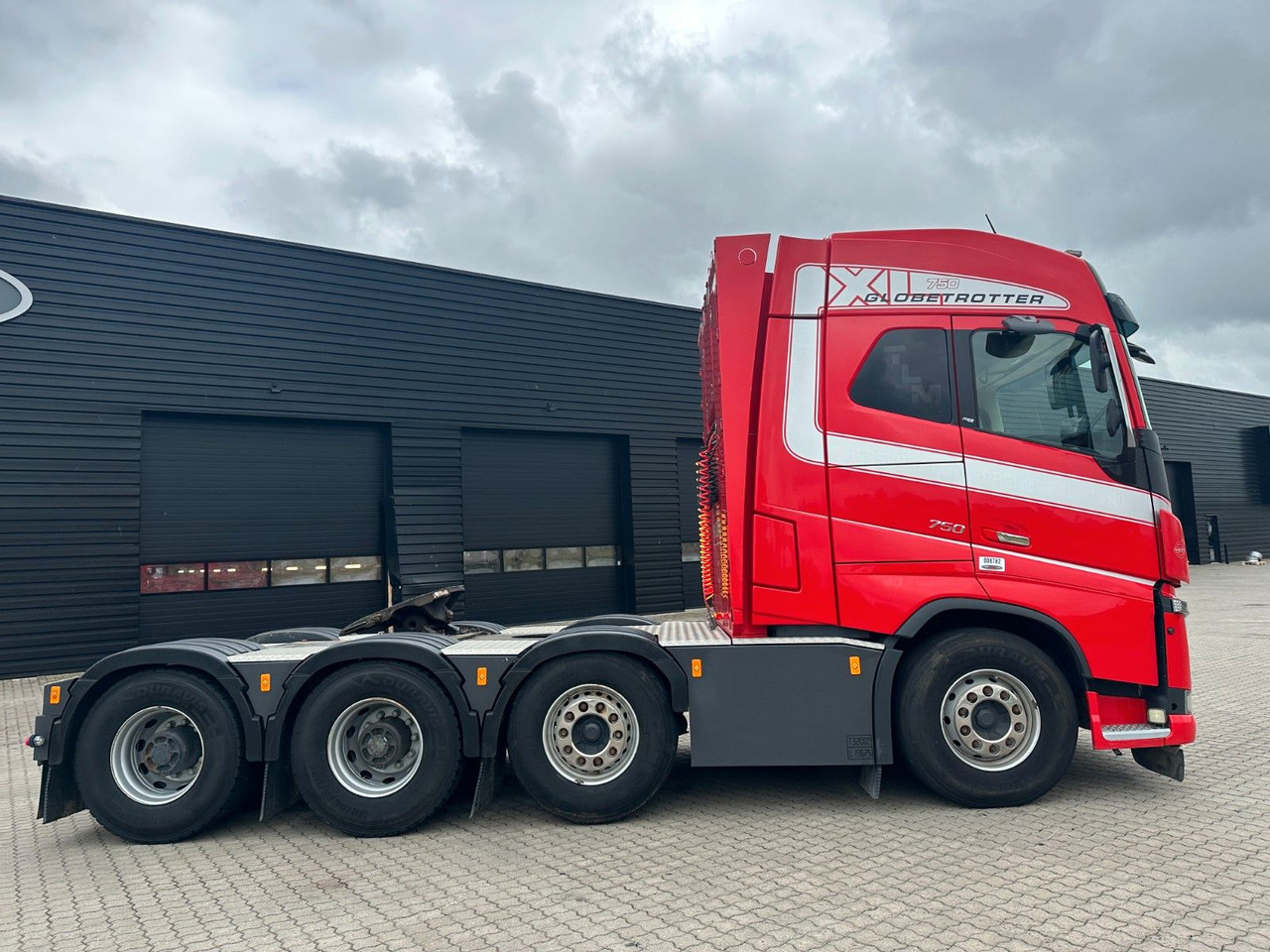Volvo FH 16 750 8x4 / 250 T / Hydraulik - Xe đầu kéo: hình 2 Volvo FH 16 750 8x4 / 250 T / Hydraulik - Xe đầu kéo: hình 2