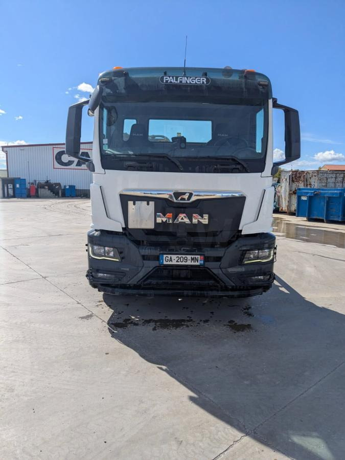 MAN TGS 26.470 - Xe tải nâng móc: hình 3 MAN TGS 26.470 - Xe tải nâng móc: hình 3