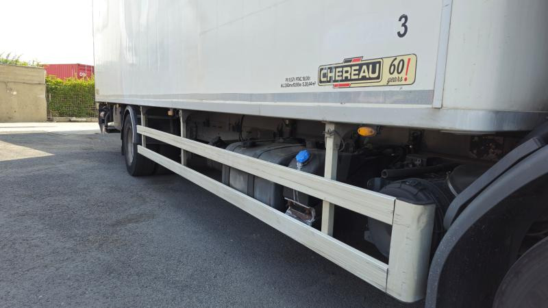 Renault Midlum 270 DXI - Xe tải đông lạnh: hình 2 Renault Midlum 270 DXI - Xe tải đông lạnh: hình 2
