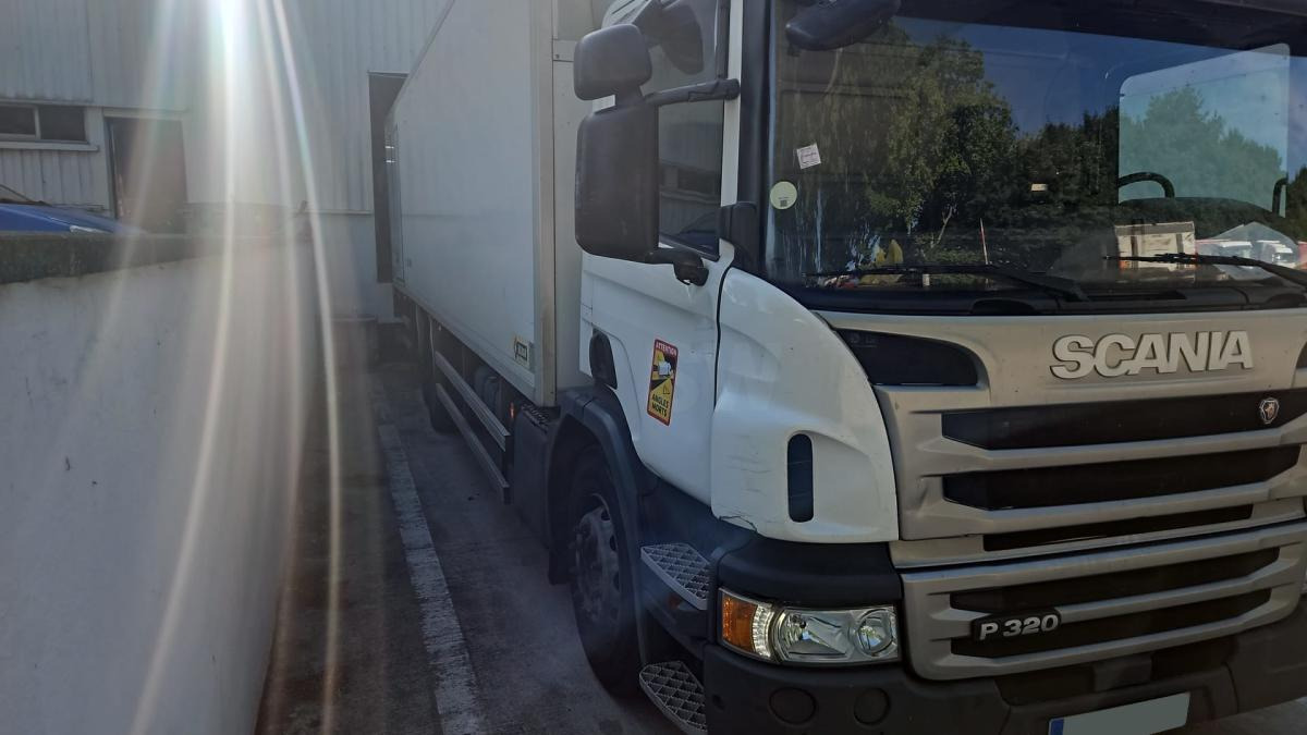 Scania P 320 - Xe tải đông lạnh: hình 2 Scania P 320 - Xe tải đông lạnh: hình 2