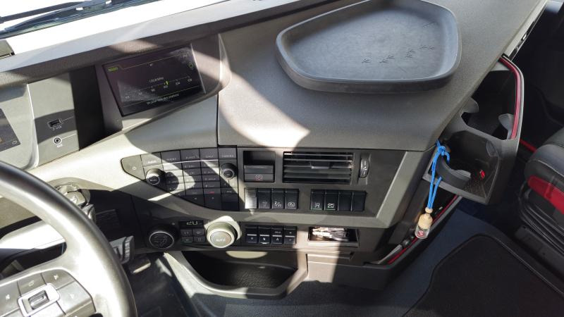 Xe đầu kéo Volvo FH 460 Hydraulique (Location / Rent): hình 13 Xe đầu kéo Volvo FH 460 Hydraulique (Location / Rent): hình 13