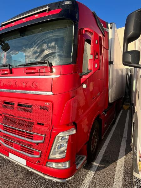 Volvo FH 460 - Xe đầu kéo: hình 1 Volvo FH 460 - Xe đầu kéo: hình 1