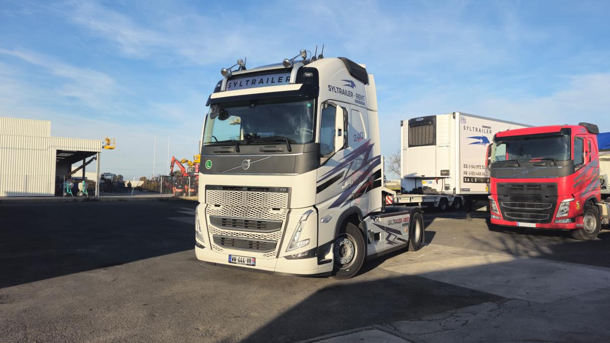 Volvo FH 500 Globetrotter XXL (Location / Rent) - Xe đầu kéo: hình 3 Volvo FH 500 Globetrotter XXL (Location / Rent) - Xe đầu kéo: hình 3