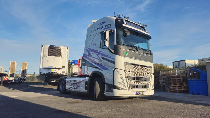 Volvo FH 500 Globetrotter XXL (Location / Rent) - Xe đầu kéo: hình 1 Volvo FH 500 Globetrotter XXL (Location / Rent) - Xe đầu kéo: hình 1