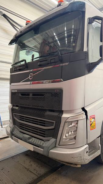 Volvo FH 500 - Xe đầu kéo: hình 3 Volvo FH 500 - Xe đầu kéo: hình 3