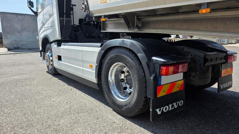 Volvo FH 500 - Xe đầu kéo: hình 2 Volvo FH 500 - Xe đầu kéo: hình 2