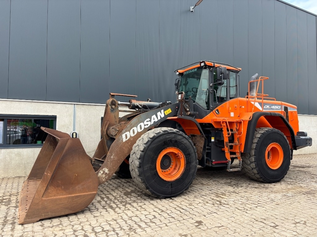 Doosan DL 450-5 - DL 420 - - Máy xúc lật bánh lốp: hình 1 Doosan DL 450-5 - DL 420 - - Máy xúc lật bánh lốp: hình 1
