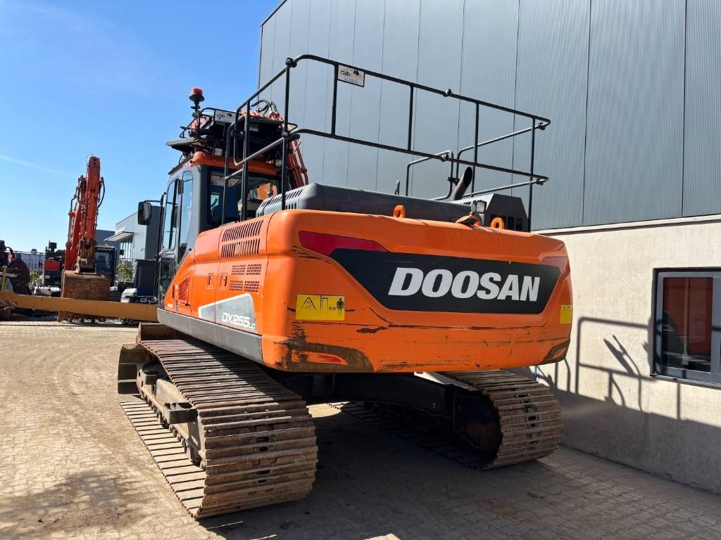 Doosan DX 255 LC-5 -- DX255LC -- DX 225 - Máy xúc bánh xích: hình 4 Doosan DX 255 LC-5 -- DX255LC -- DX 225 - Máy xúc bánh xích: hình 4