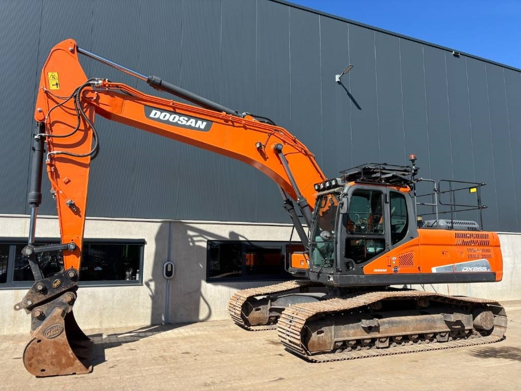 Doosan DX 255 LC-5 -- DX255LC -- DX 225 - Máy xúc bánh xích: hình 1 Doosan DX 255 LC-5 -- DX255LC -- DX 225 - Máy xúc bánh xích: hình 1