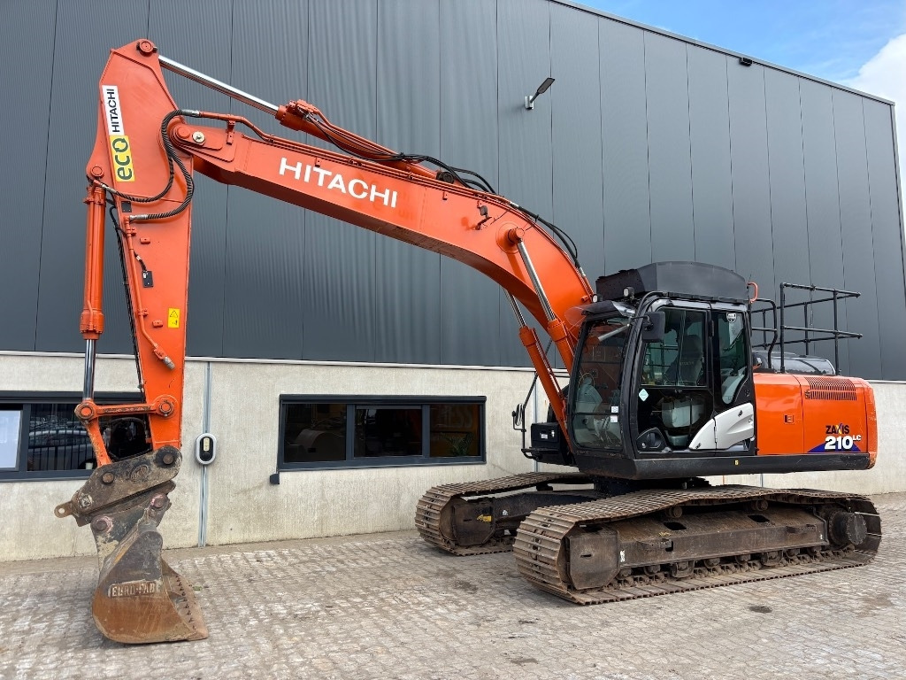 Hitachi ZX 210 LC-6 - Máy xúc bánh xích: hình 1 Hitachi ZX 210 LC-6 - Máy xúc bánh xích: hình 1