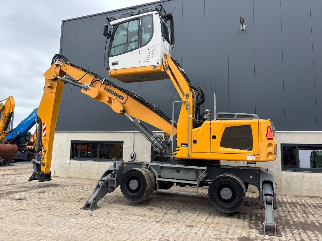 Liebherr LH 24 M - LH 24 - LH 22 / LH 26 - Máy cạp rác/ Công nghiệp: hình 2 Liebherr LH 24 M - LH 24 - LH 22 / LH 26 - Máy cạp rác/ Công nghiệp: hình 2