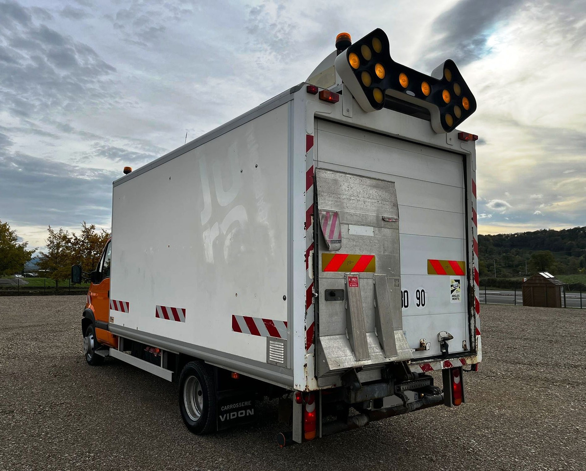 RENAULT Mascott DCI 160 CAISSE + HAYON - Xe tải hộp: hình 3 RENAULT Mascott DCI 160 CAISSE + HAYON - Xe tải hộp: hình 3