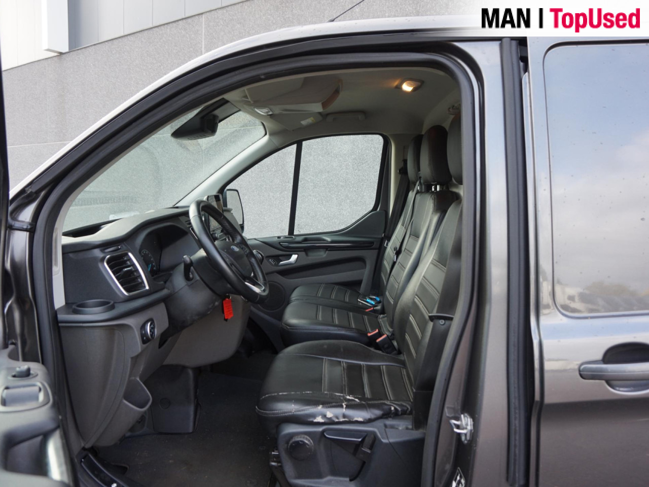 FORD Transit Custom 320 L2H1 Sport - Xe van chở hàng: hình 2 FORD Transit Custom 320 L2H1 Sport - Xe van chở hàng: hình 2