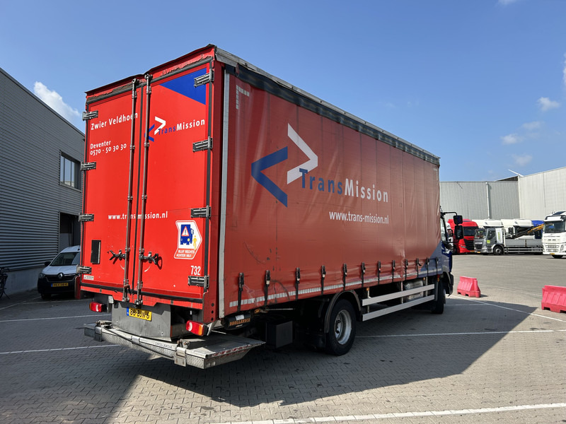 DAF LF 210 FA / 361 dkm / Curtainside / Loadlift / NL Truck - Xe tải thùng mui bạt: hình 2 DAF LF 210 FA / 361 dkm / Curtainside / Loadlift / NL Truck - Xe tải thùng mui bạt: hình 2