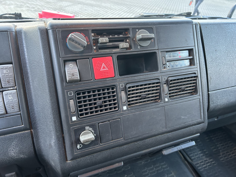 Iveco EuroCargo 80E15 / Double Cab / Manual / 427 dkm / Blad - Blad / Box Truck - Xe tải hộp: hình 5 Iveco EuroCargo 80E15 / Double Cab / Manual / 427 dkm / Blad - Blad / Box Truck - Xe tải hộp: hình 5