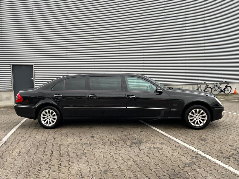 Mercedes-Benz E-Klasse / Limousine / 240 Avantgarde / 4-Matic / 8-pers / APK/TUV 09-2026 / - Sedan: hình 2 Mercedes-Benz E-Klasse / Limousine / 240 Avantgarde / 4-Matic / 8-pers / APK/TUV 09-2026 / - Sedan: hình 2