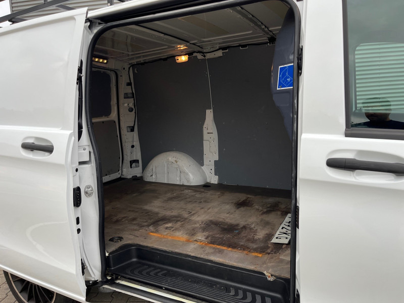 Mercedes-Benz Vito 111 CDI Lang / Business Professional Plus / / Imperial / Towbar - Xe van nhỏ gọn: hình 4 Mercedes-Benz Vito 111 CDI Lang / Business Professional Plus / / Imperial / Towbar - Xe van nhỏ gọn: hình 4