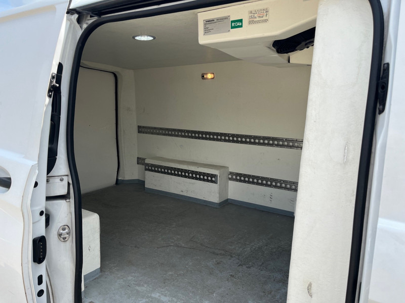 Mercedes-Benz Vito 114 CDI / L2H1 / Frigo / Gekoelde laadbak / APK-TUV 05-26 - Xe van đông lạnh: hình 4 Mercedes-Benz Vito 114 CDI / L2H1 / Frigo / Gekoelde laadbak / APK-TUV 05-26 - Xe van đông lạnh: hình 4