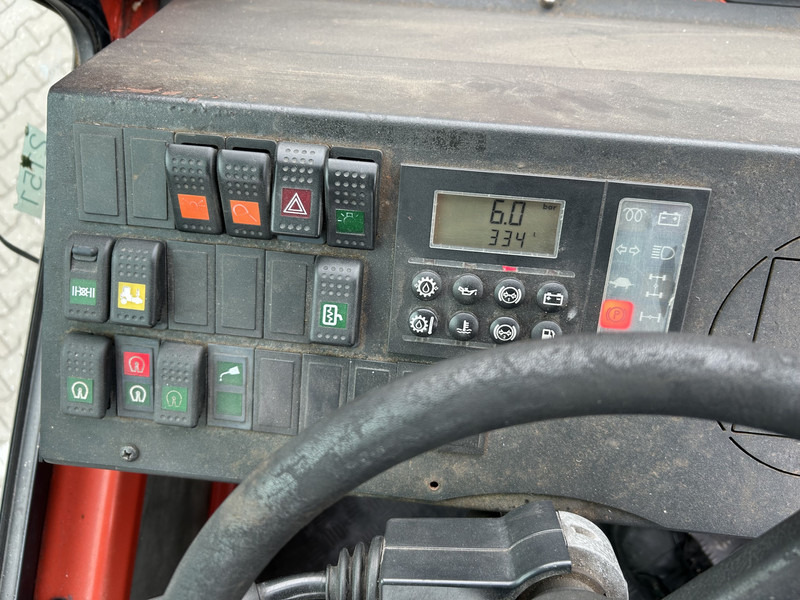 Terberg YT 180 / BDF Umsetzer / Wechselhubwagen / Terminal Truck - Xe chở container/ Xe tải hoán đổi thân: hình 5 Terberg YT 180 / BDF Umsetzer / Wechselhubwagen / Terminal Truck - Xe chở container/ Xe tải hoán đổi thân: hình 5