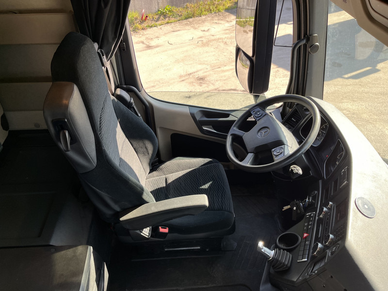 Mercedes-Benz Actros 1842 StreamSpace / 939 dkm / 2 Tanks / NL Truck - Xe đầu kéo: hình 3 Mercedes-Benz Actros 1842 StreamSpace / 939 dkm / 2 Tanks / NL Truck - Xe đầu kéo: hình 3