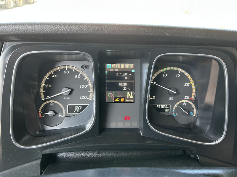 Mercedes-Benz Actros 1842 Streamspace / 937 dkm / 2 Tanks / NL Truck - Xe đầu kéo: hình 4 Mercedes-Benz Actros 1842 Streamspace / 937 dkm / 2 Tanks / NL Truck - Xe đầu kéo: hình 4
