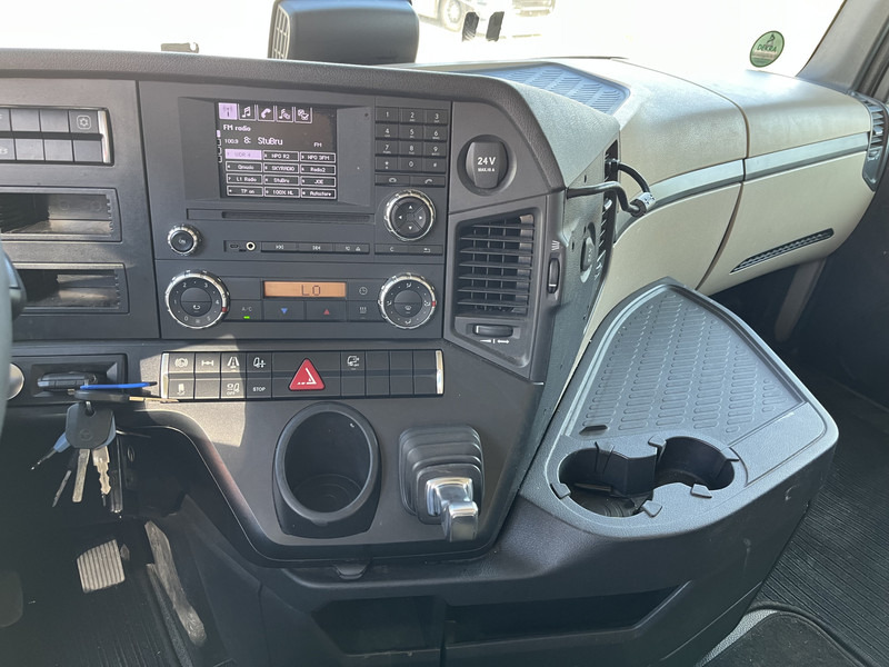 Mercedes-Benz Actros 1842 Streamspace / 945 dkm / 2 Tanks / NL Truck - Xe đầu kéo: hình 5 Mercedes-Benz Actros 1842 Streamspace / 945 dkm / 2 Tanks / NL Truck - Xe đầu kéo: hình 5