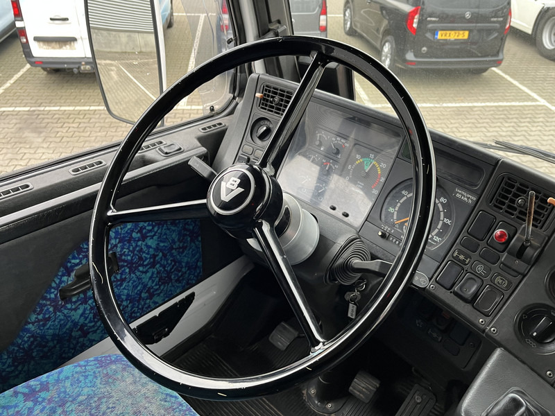 Scania R 143H V8 500 Streamline / V8 Sound / Retarder / Old Skool Classic - Xe đầu kéo: hình 4 Scania R 143H V8 500 Streamline / V8 Sound / Retarder / Old Skool Classic - Xe đầu kéo: hình 4