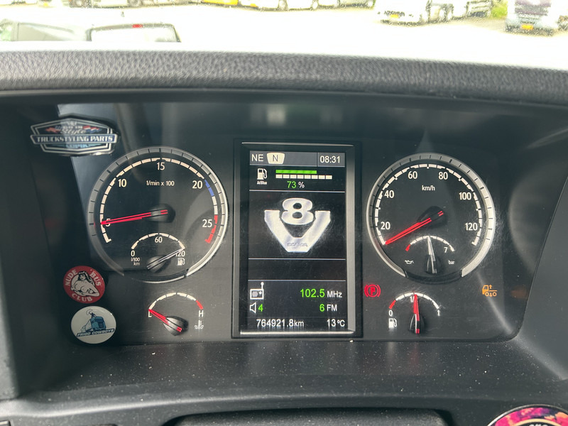 Scania R520 V8 / Showtruck / Buffl Special Interior / Vol Lucht / Retarder - Xe đầu kéo: hình 4 Scania R520 V8 / Showtruck / Buffl Special Interior / Vol Lucht / Retarder - Xe đầu kéo: hình 4