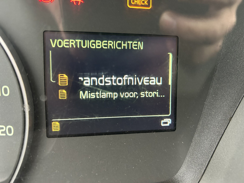 Volvo FH 420 Globetrotter / 842 dkm / VEB+ / Smart Tacho V2 / Dynamic Steering - Xe đầu kéo: hình 5 Volvo FH 420 Globetrotter / 842 dkm / VEB+ / Smart Tacho V2 / Dynamic Steering - Xe đầu kéo: hình 5