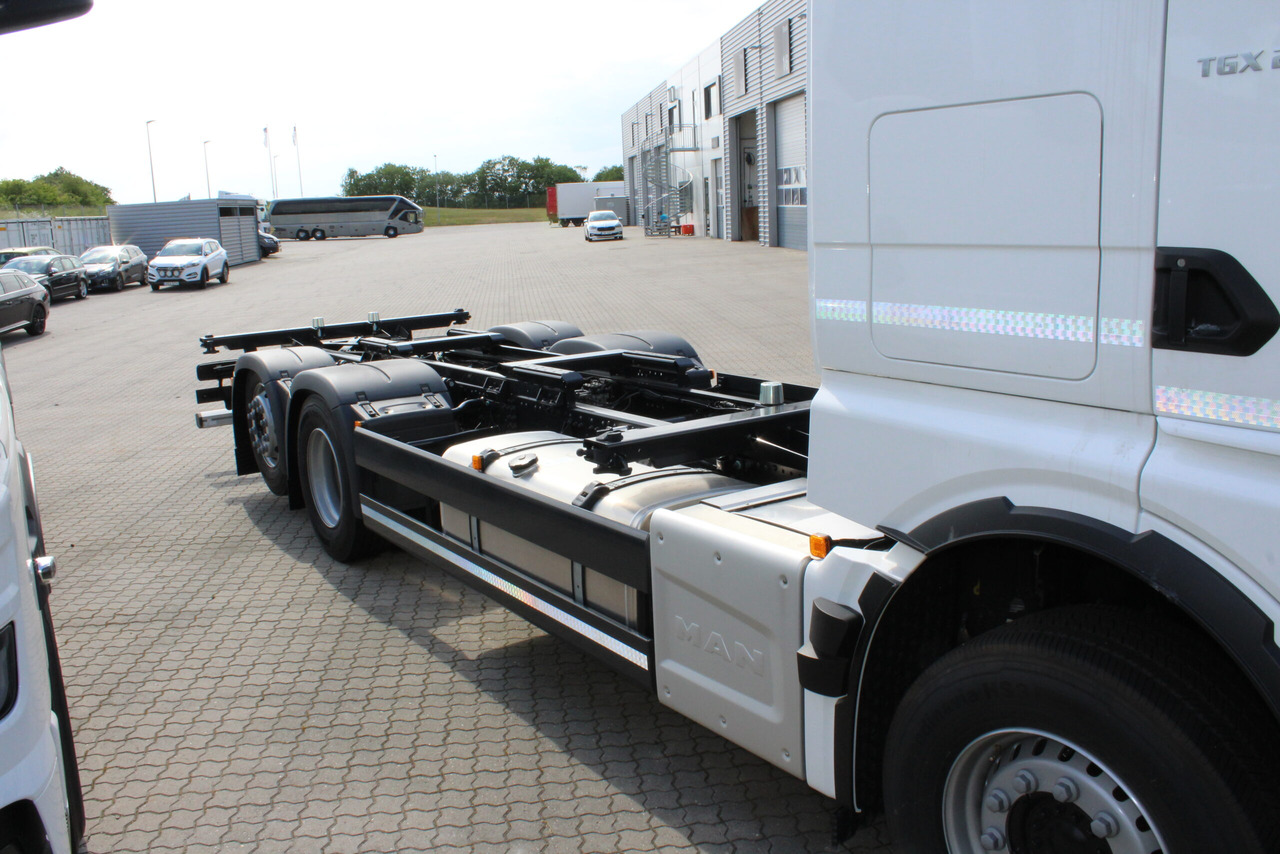 Växelflak MAN TGX 26.520 6X2-4 LL - Xe chở container/ Xe tải hoán đổi thân: hình 3 Växelflak MAN TGX 26.520 6X2-4 LL - Xe chở container/ Xe tải hoán đổi thân: hình 3