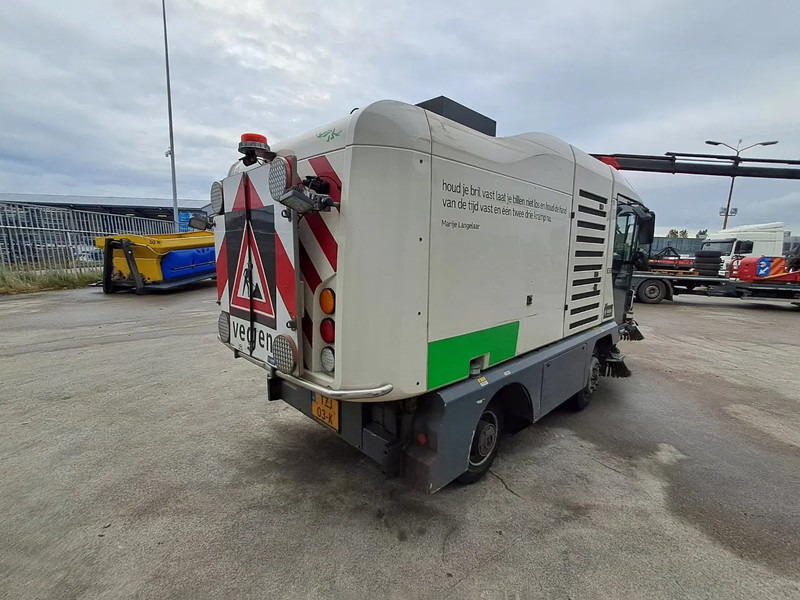 Ravo 540 540 - Xe quét đường: hình 5 Ravo 540 540 - Xe quét đường: hình 5