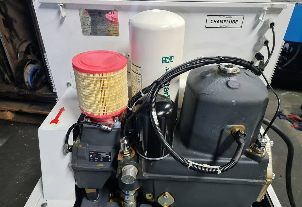 Kompresor śrubowy GARDNER DENVER CHAMPION FM22RS, 2021r, 22 kw, Falownik - Máy nén khí: hình 5 Kompresor śrubowy GARDNER DENVER CHAMPION FM22RS, 2021r, 22 kw, Falownik - Máy nén khí: hình 5