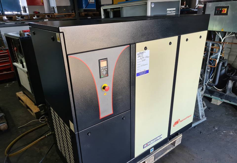Kompresor śrubowy INGERSOLL RAND IRN 22K-CC 22 kw Falownik - Máy nén khí: hình 3 Kompresor śrubowy INGERSOLL RAND IRN 22K-CC 22 kw Falownik - Máy nén khí: hình 3