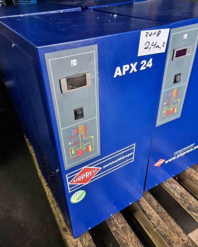 OSUSZACZ ZIĘBNICZY AIRPRESS APX 24, 2,4 M3/min - Máy nén khí: hình 1 OSUSZACZ ZIĘBNICZY AIRPRESS APX 24, 2,4 M3/min - Máy nén khí: hình 1