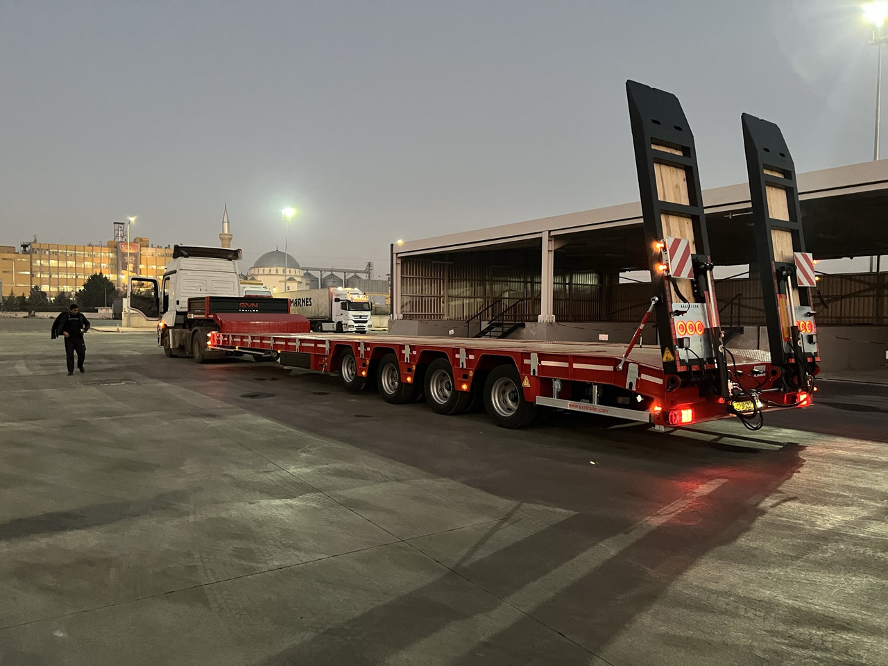 Sơ mi rơ moóc thùng thấp mới GVN Trailer 4 AXLE EXTENDABLE LOWBED: hình 18
