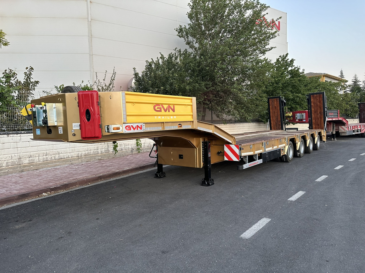 GVN Trailer 4 AXLE LOWBED - Sơ mi rơ moóc thùng thấp: hình 3 GVN Trailer 4 AXLE LOWBED - Sơ mi rơ moóc thùng thấp: hình 3