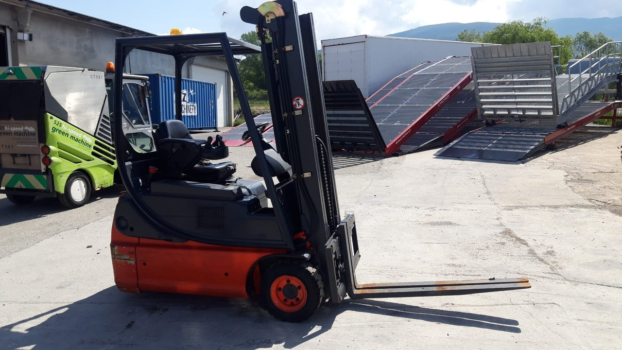 Xe nâng Used Forklift FENWICK LINDE E14-02: hình 13