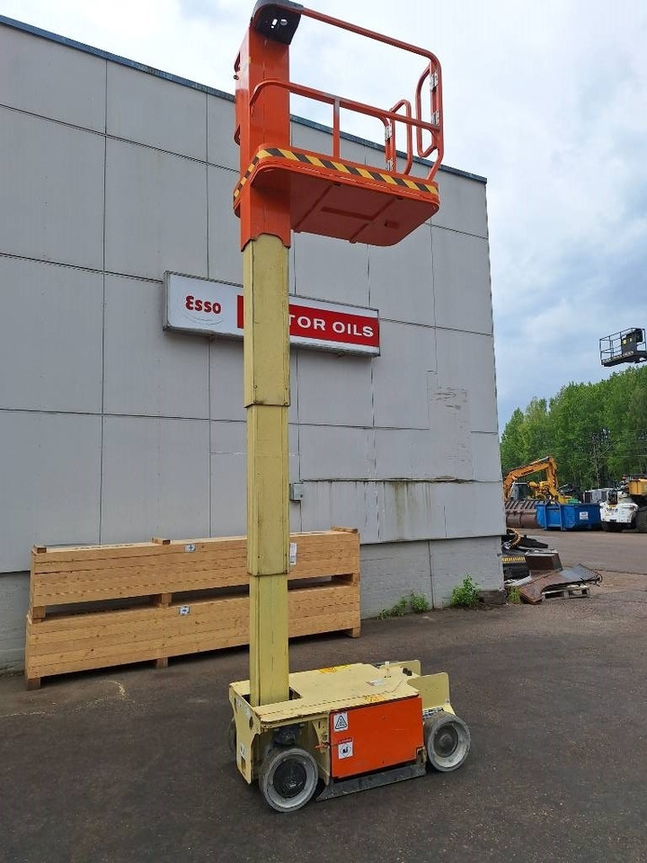 JLG 1230 ES - Máy nâng người hình kéo: hình 2 JLG 1230 ES - Máy nâng người hình kéo: hình 2