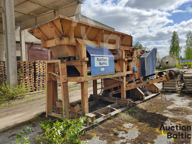 BMD RA700/4 - Thiết bị xới đất: hình 2 BMD RA700/4 - Thiết bị xới đất: hình 2