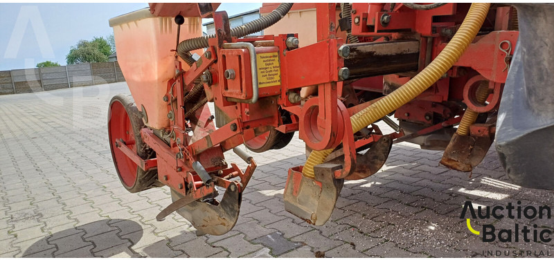 Becker Aeromat T 6 - Máy gieo hạt chính xác: hình 4 Becker Aeromat T 6 - Máy gieo hạt chính xác: hình 4