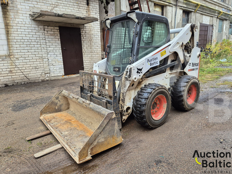 Bobcat S 650 - Máy xúc lật đa năng: hình 2 Bobcat S 650 - Máy xúc lật đa năng: hình 2