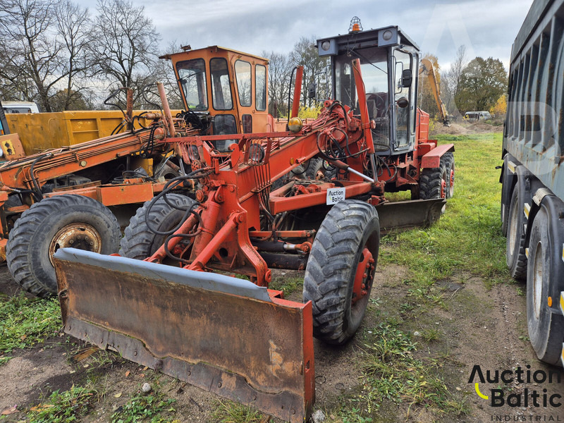 Briansko Arsenalas GS-14.02 - Máy san: hình 2 Briansko Arsenalas GS-14.02 - Máy san: hình 2