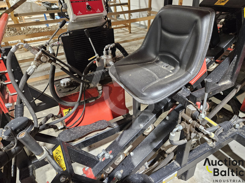 Broch ARAT-1 - Máy gặt đập: hình 5 Broch ARAT-1 - Máy gặt đập: hình 5