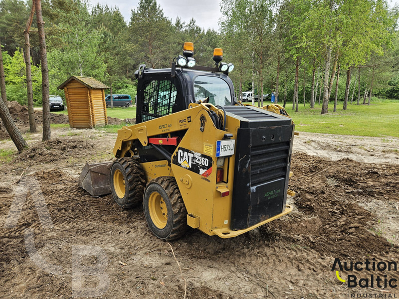 Caterpillar 236 D - Máy xúc lật đa năng: hình 4 Caterpillar 236 D - Máy xúc lật đa năng: hình 4